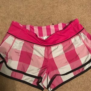 Rare Lululemon shorts plaid size 6